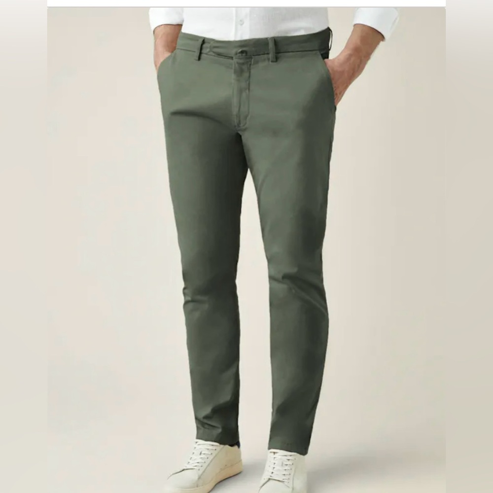 Cremieux men’s size 34/30 comfort stretch Chino flat front pants straight leg